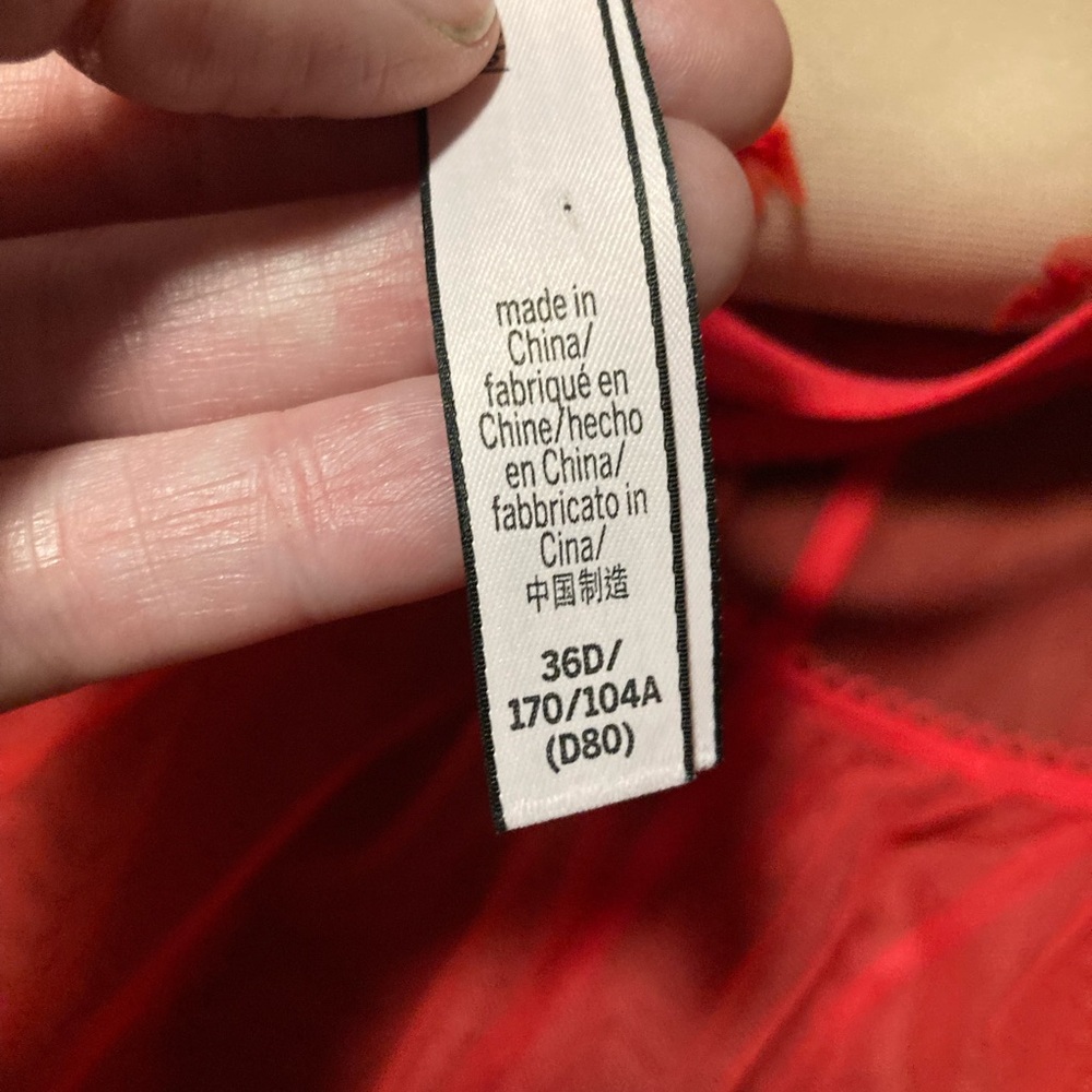 Victoria’s Secret, size 36D, Sheer Red and White Embroidered Babydoll Nightdress - Picture 2 of 5